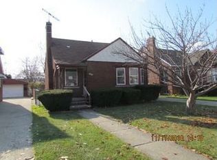 15736 Couzens Ave, Eastpointe, MI 48021