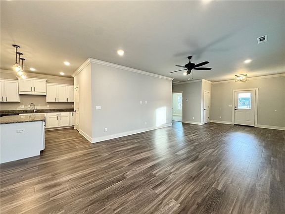 2nd image of 704 NE Heights Ln