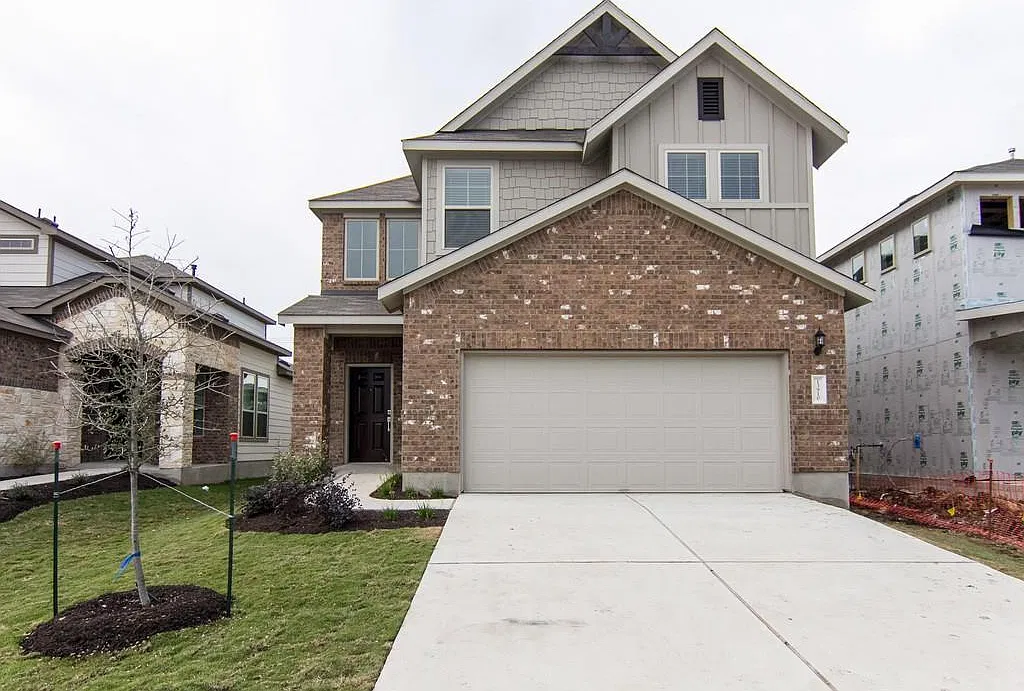 3 bed, 2.5 bath, 2061 sqft, $2,520 — Photo 2