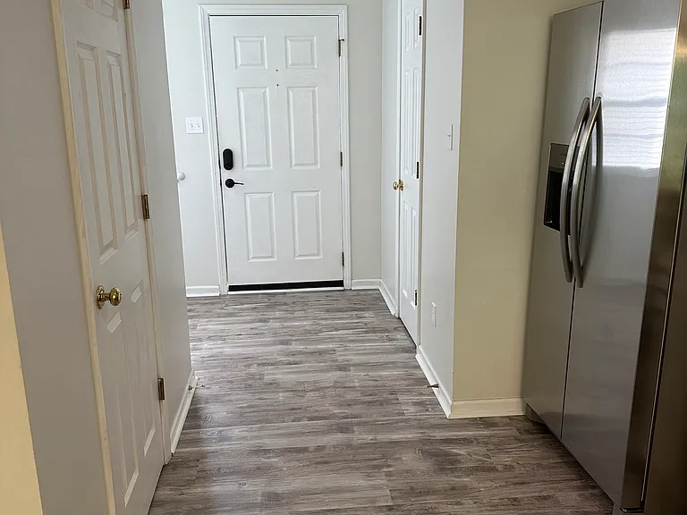 131 Lucy Ln — Photo 4