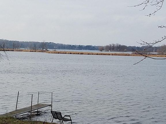 3rd image of 2370 Oakwood Dr