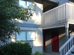 14015 61st Pl W APT C, Edmonds, WA 98026