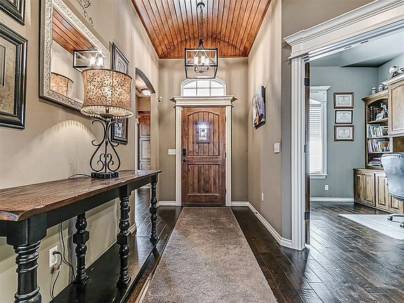 4th image of 11705 Charleston Way