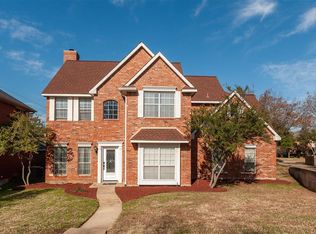 7405 Lands End Dr, Arlington, TX 76016