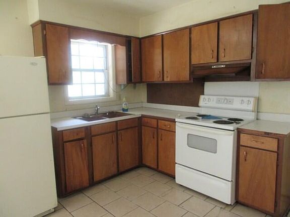 2nd image of 1110 Watson Ct