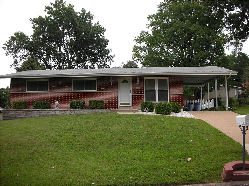 1st image of 163 Tapestry Dr