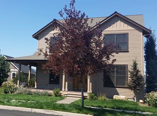 757 S Cottonwood St, Sisters, OR 97759