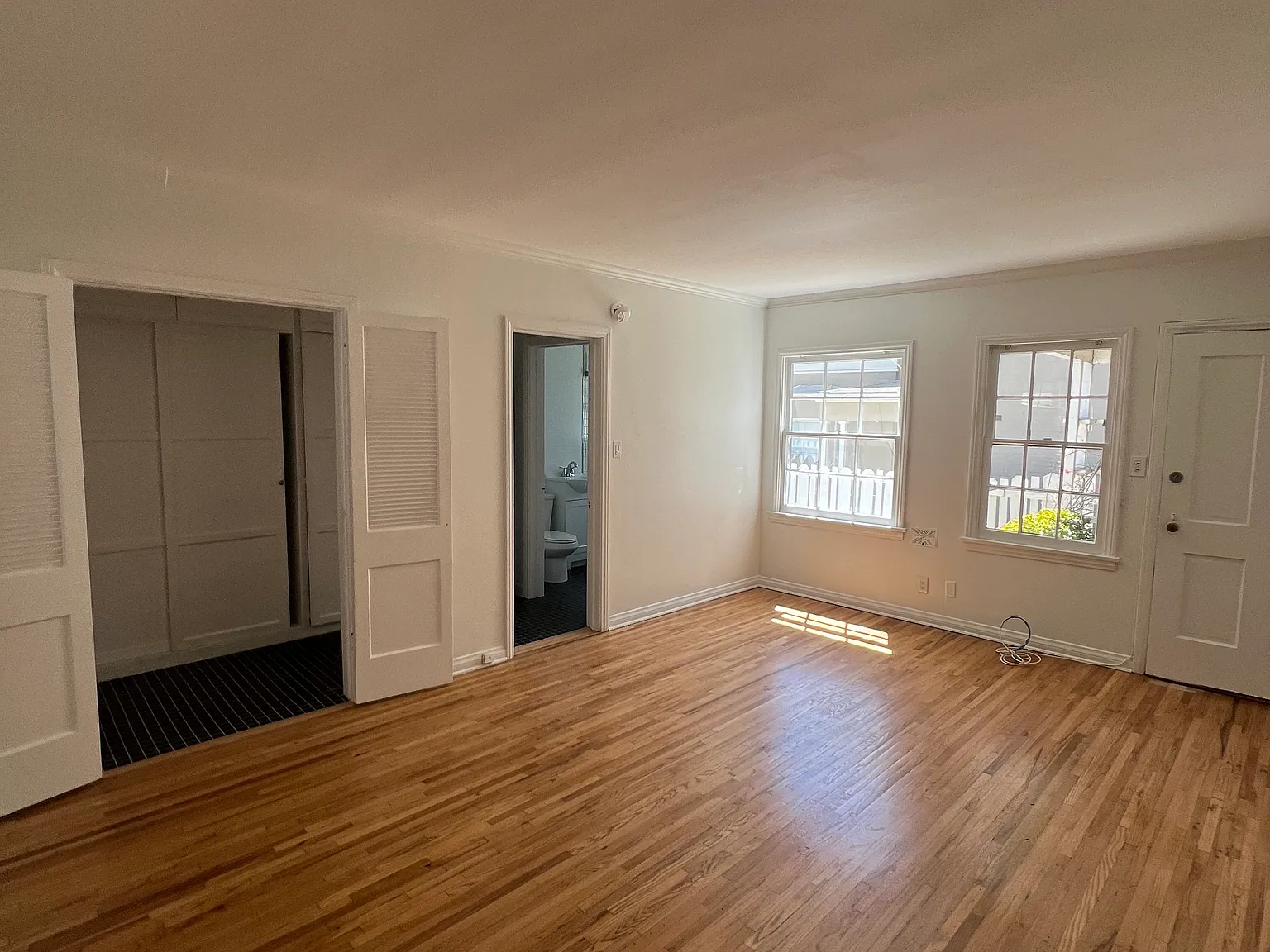 Studio, 600 sqft, $2,765 — Photo 2