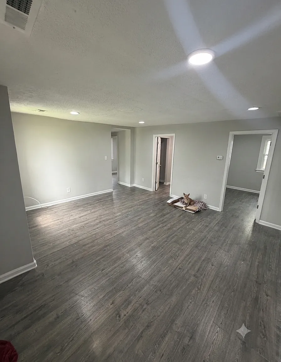 4 bed, 1006 sqft, $1,900 — Photo 4