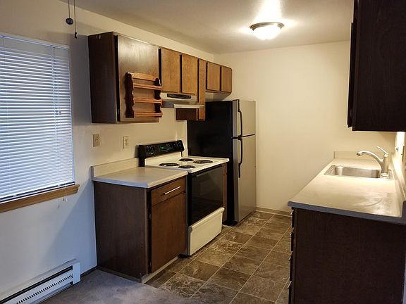 5th image of 11541 Greenwood Ave N APT 101