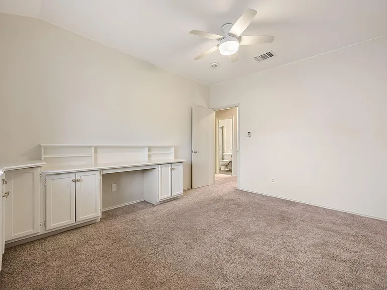 1901 Lobelia Dr — Photo 23