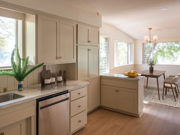 1365 N Wetherly Dr — Photo 9