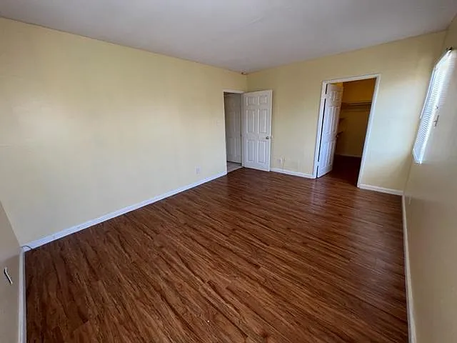 12526 Menlo Ave #C — Photo 6