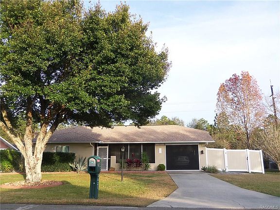 2nd image of 3621 N Tamarisk Ave
