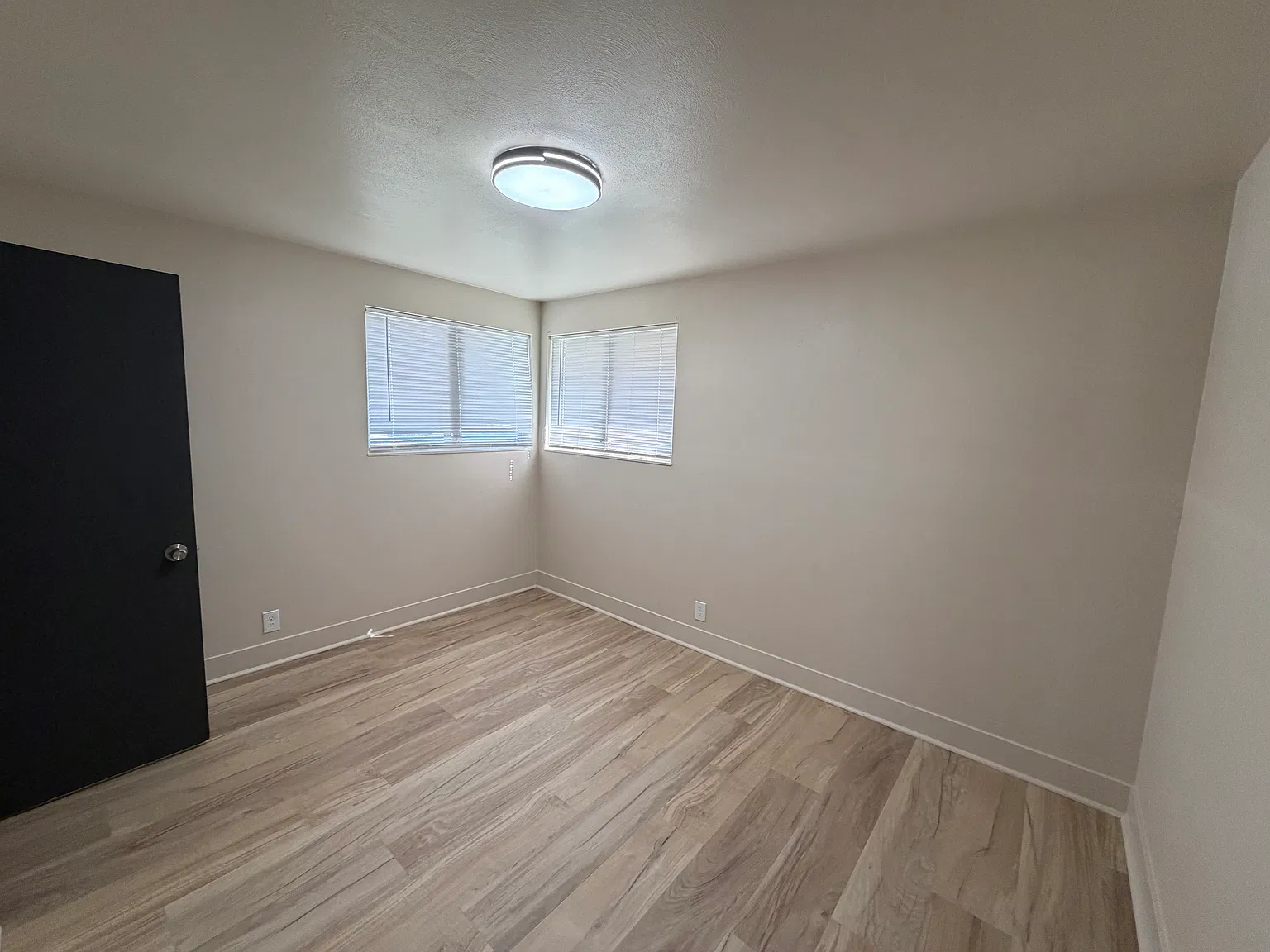 3 bed, 912 sqft, $1,475 — Photo 4
