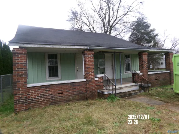 906 N Jefferson St, Athens, AL 35611