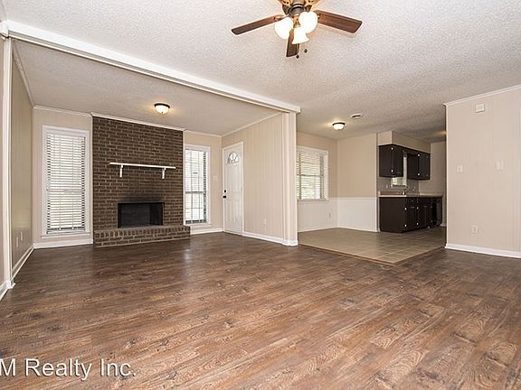 2nd image of 4176 Park Forest Dr