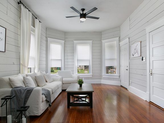 3rd image of 144 Ward Ave