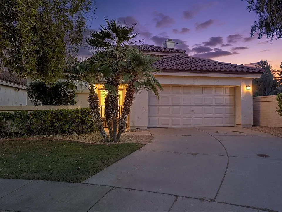 9596 E Windrose Dr