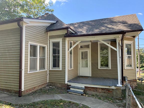 2nd image of 212 W Isabelle St