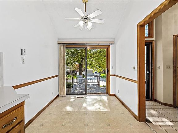 5th image of 8312 W 119th Ter