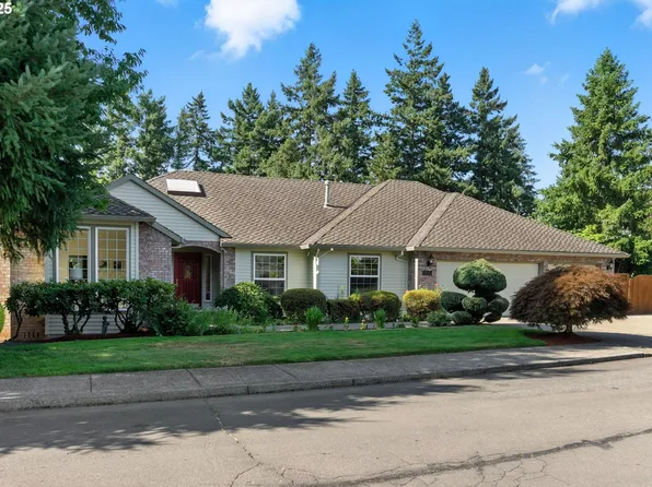 12524 SE Bluff Dr, Clackamas, OR 97015