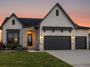 555 NW Mosaic Ave, Waukee, IA 50263