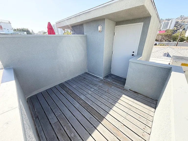 1026 N Croft Ave #103 — Photo 13