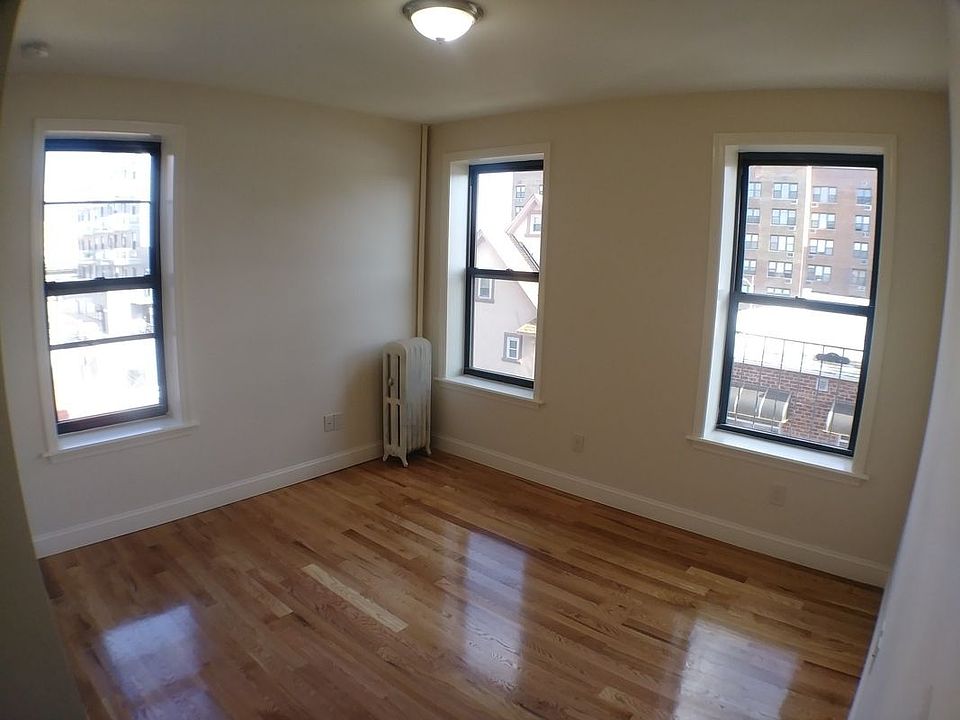 1st image of 37 Bay 26th St APT C6