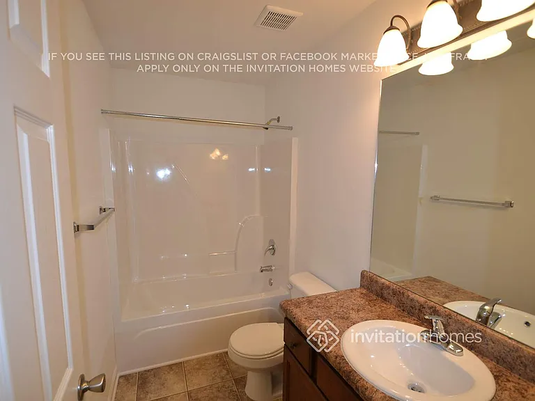 2472 Folsom St — Photo 8