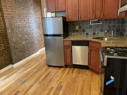 Rented by FirstService Realty (legacy) | media 7