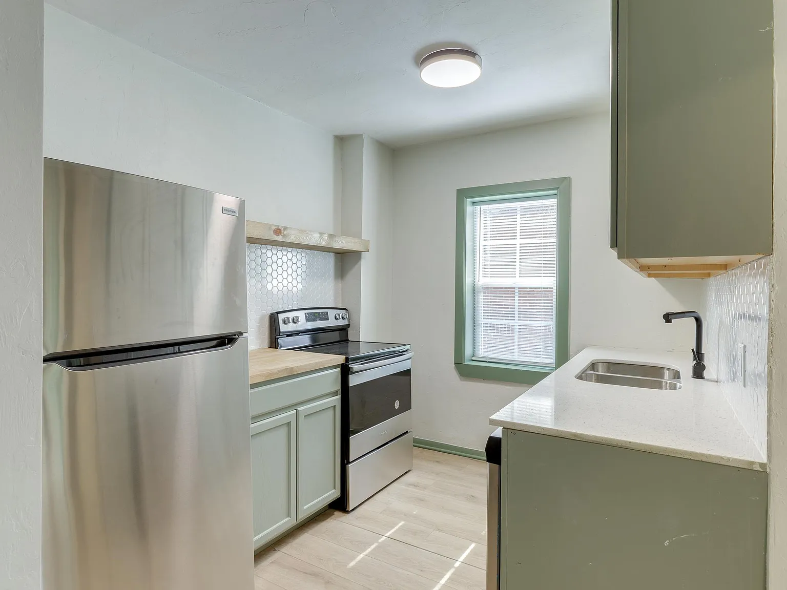420 NW 26th St — Photo 1