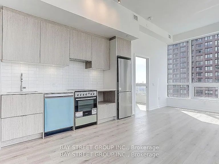 395 Bloor St E #2802 — Photo 8