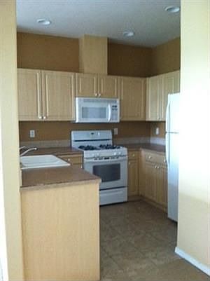 4th image of 10400 NE 82nd Ave APT 29