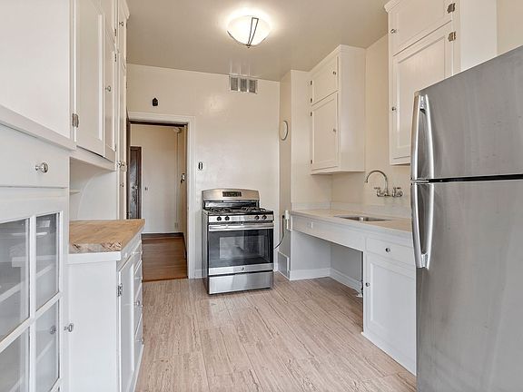 3rd image of 540 Alcatraz Ave APT 105