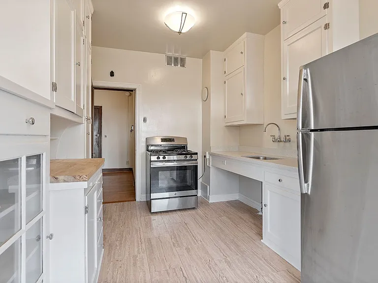 540 Alcatraz Ave. — Photo 3