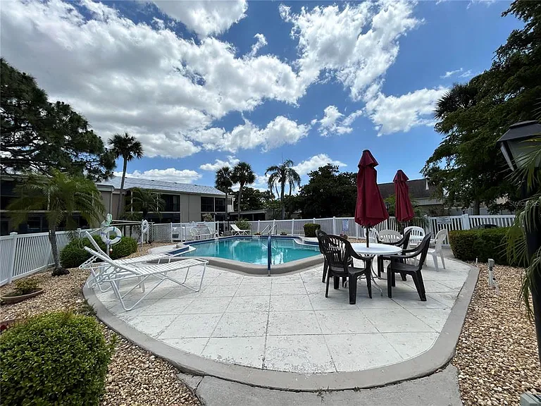 6301 Manatee Ave W — Photo 26