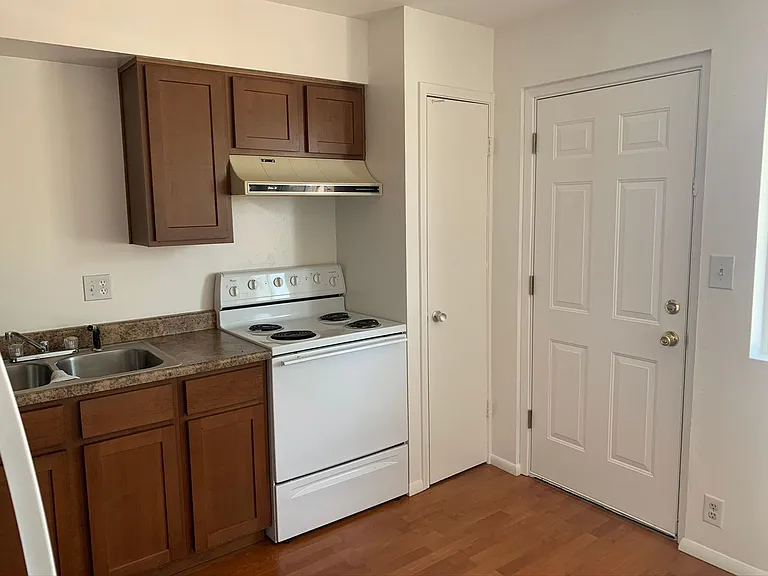 3031 S Rural Rd #6 — Photo 3