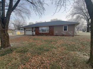 317 S Smith St, Algona, IA 50511