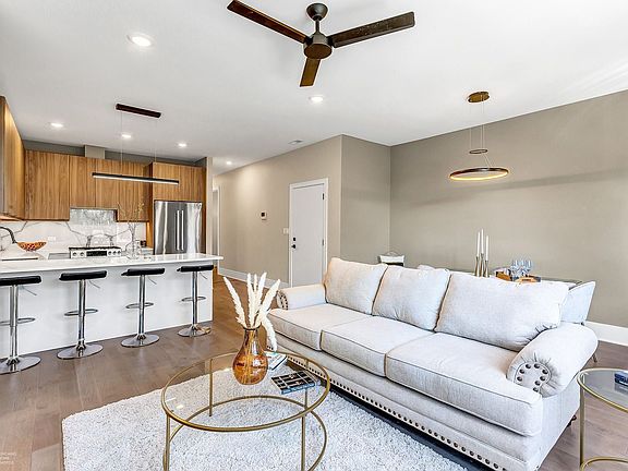 5th image of 4846 S Saint Lawrence Ave #201
