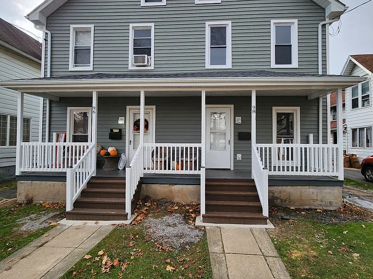98 W Walnut St #1 — Photo 1