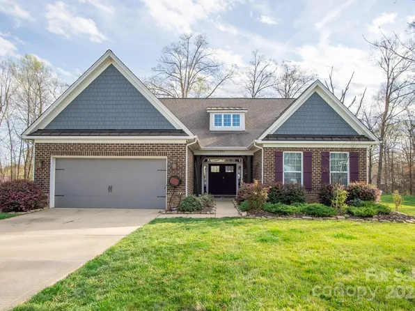 7236 Albemarle Dr, Denver, NC 28037