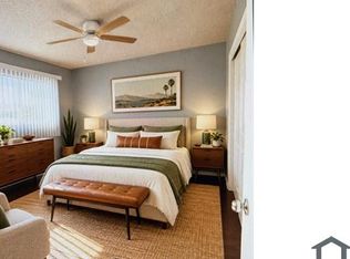 11611 Menlo Ave APT D, Hawthorne, CA 90250