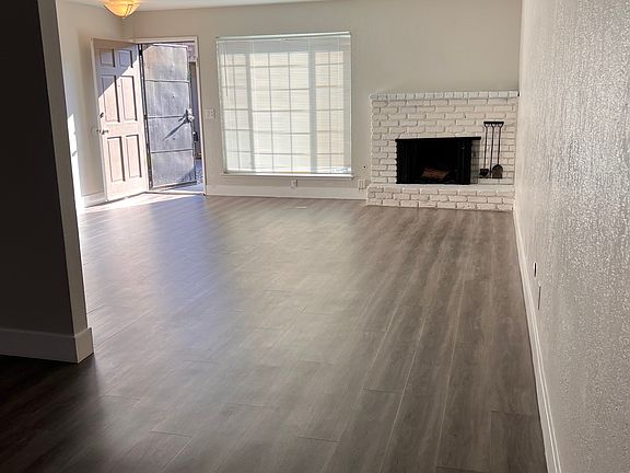 2nd image of 5444 N Del Mar Ave APT 105
