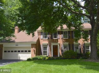 1 Native Dancer Ct, Gaithersburg, MD 20878