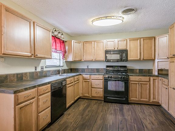 5th image of 5408 Granada Dr