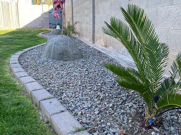 4th image of 5657 N 39th Ave