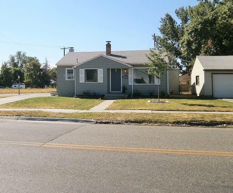 1st image of 1040 12th St