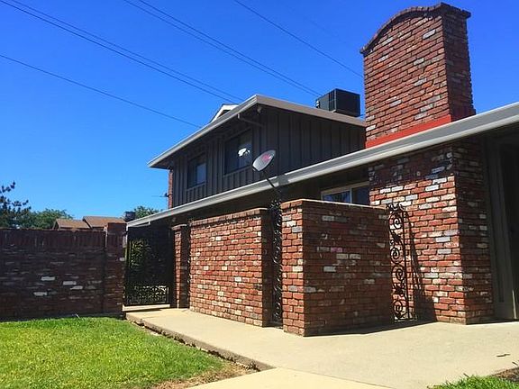 4th image of 2313 Villanova Cir APT 5