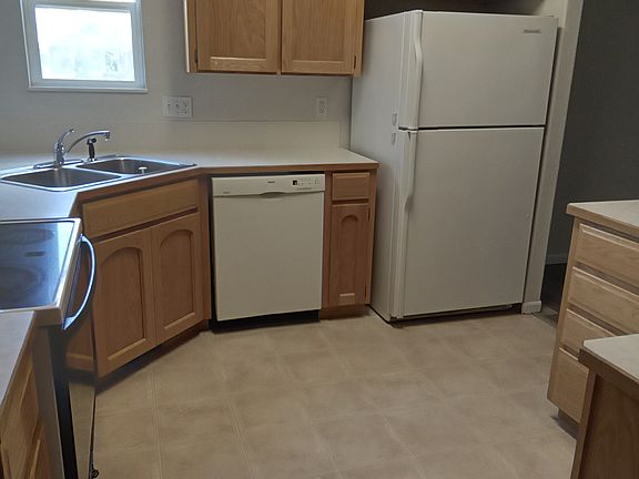 5th image of 3449 Polk Cir W